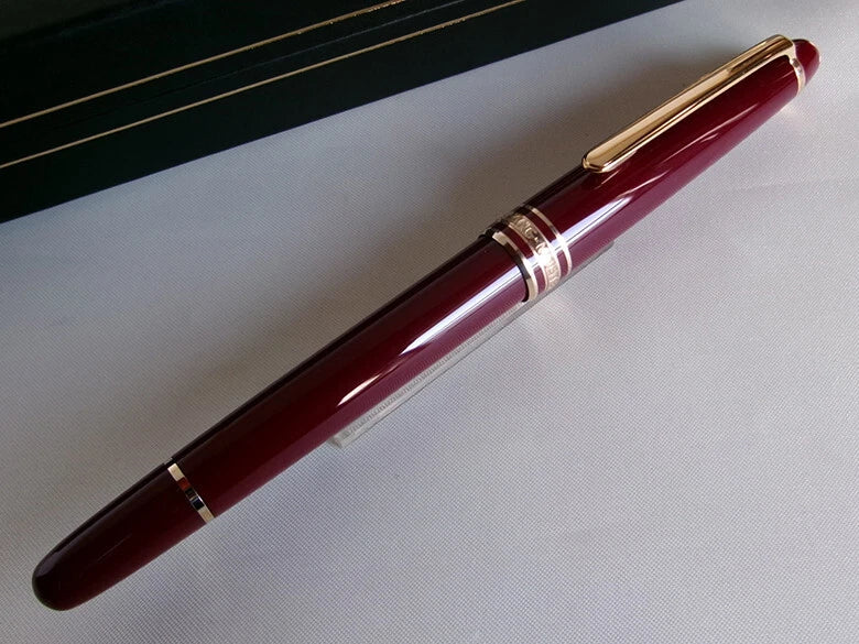 MONT BLANC Meisterstück Gold-Coated Classique Fountain Pen